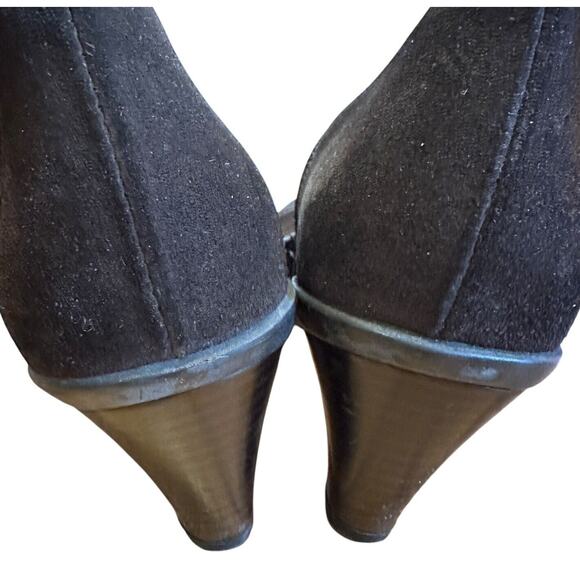 La Canadienne Button Ankle Boots 7.5M Brown Suede - Picture 9 of 12
